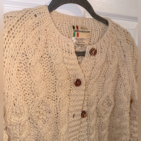 VINTAGE RARE “The BROADWAY” Cable Knit Cardigan 100% Wool (MADE IN ITALY) - Picture 1 of 4